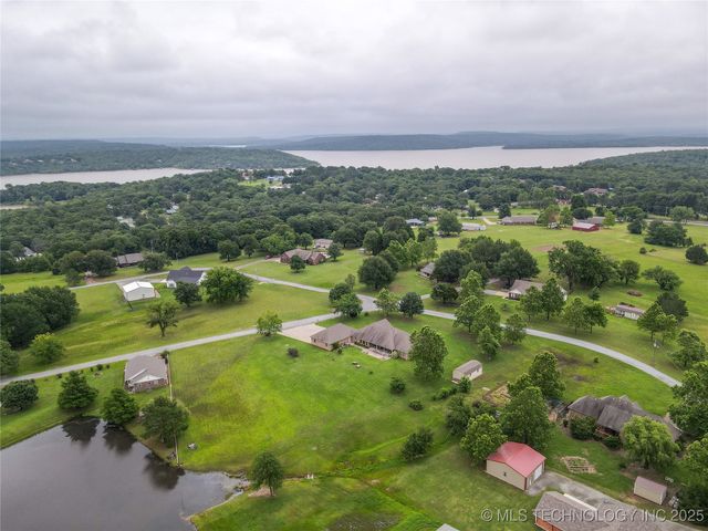 124 Walnut Ridge, Eufaula, OK 74432