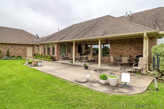 124 Walnut Ridge, Eufaula, OK 74432