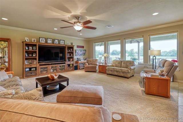 124 Walnut Ridge, Eufaula, OK 74432