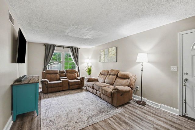 38 Achates Drive, Florence, KY 41042