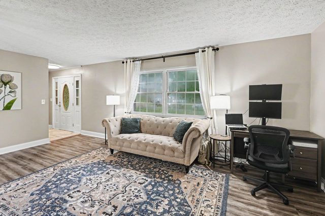 38 Achates Drive, Florence, KY 41042