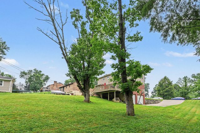 38 Achates Drive, Florence, KY 41042