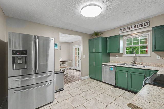 38 Achates Drive, Florence, KY 41042