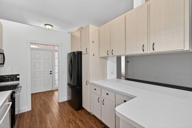 1065 Bedford Avenue, Palm Beach Gardens, FL 33403