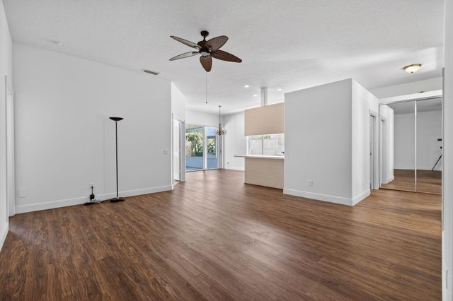 1065 Bedford Avenue, Palm Beach Gardens, FL 33403