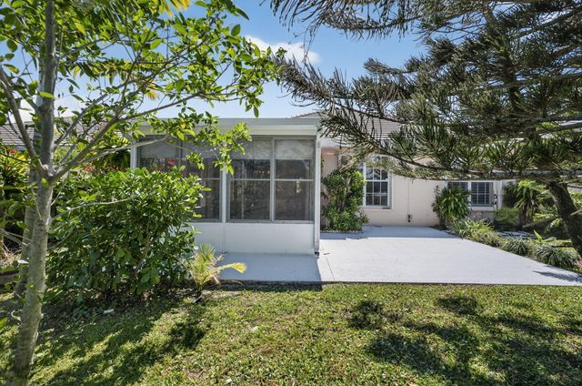 1065 Bedford Avenue, Palm Beach Gardens, FL 33403