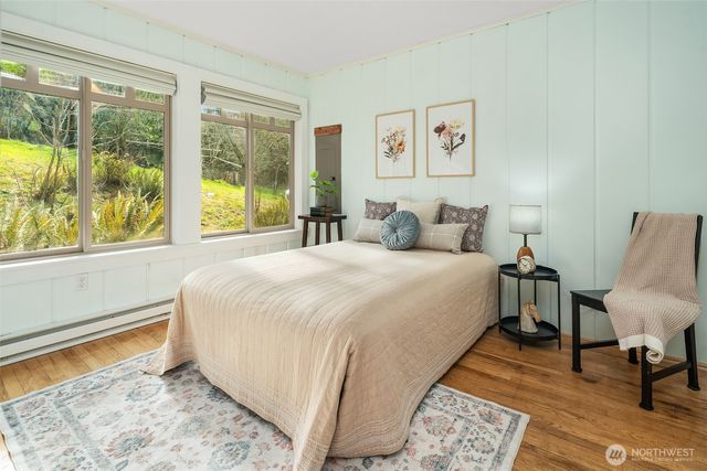 11305 103rd Avenue SW, Vashon, WA 98070