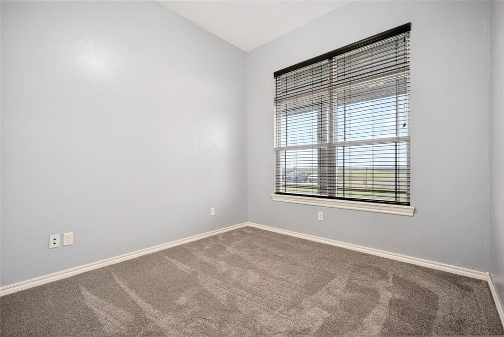 Image 18 of property listing at 2381 County Road 1260, Blanchard, OK 73010