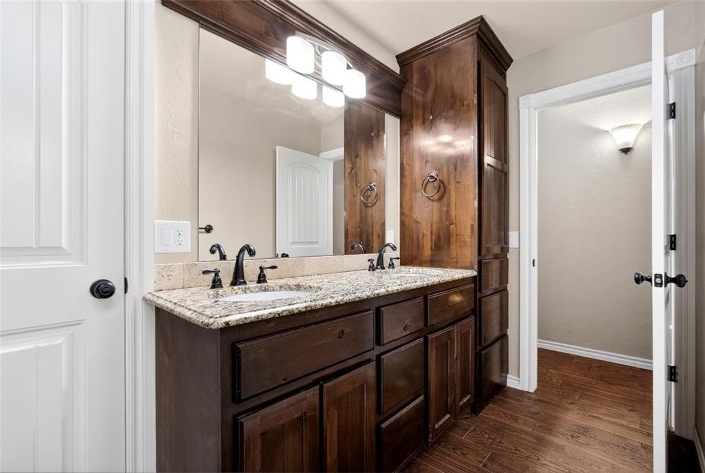 Image 22 of property listing at 2381 County Road 1260, Blanchard, OK 73010