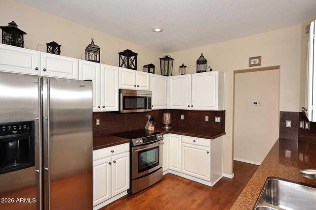 2811 E BROOKWOOD Court, Phoenix, AZ 85048