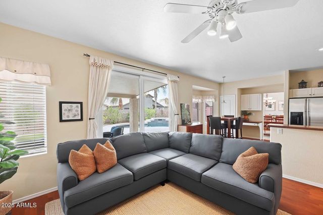 2811 E BROOKWOOD Court, Phoenix, AZ 85048