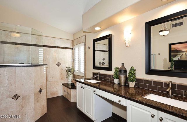 2811 E BROOKWOOD Court, Phoenix, AZ 85048