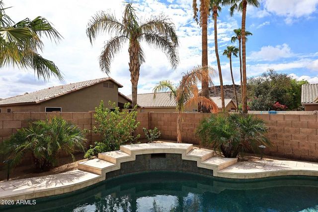 2811 E BROOKWOOD Court, Phoenix, AZ 85048