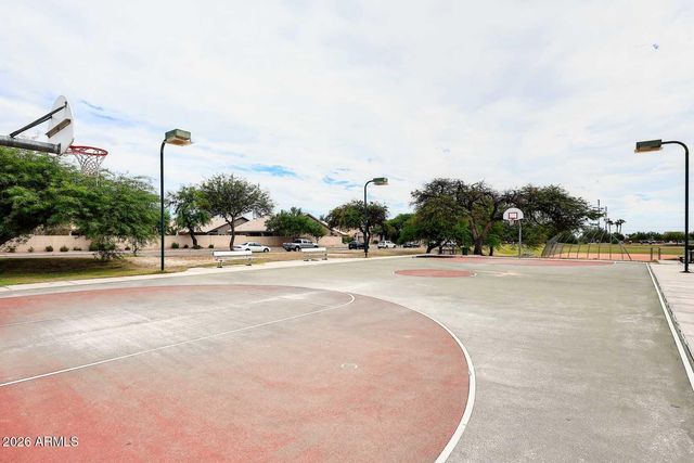 2811 E BROOKWOOD Court, Phoenix, AZ 85048