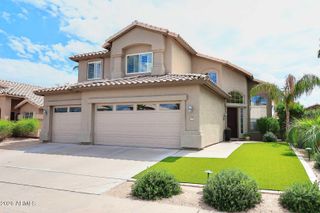 2811 E BROOKWOOD Court, Phoenix, AZ 85048