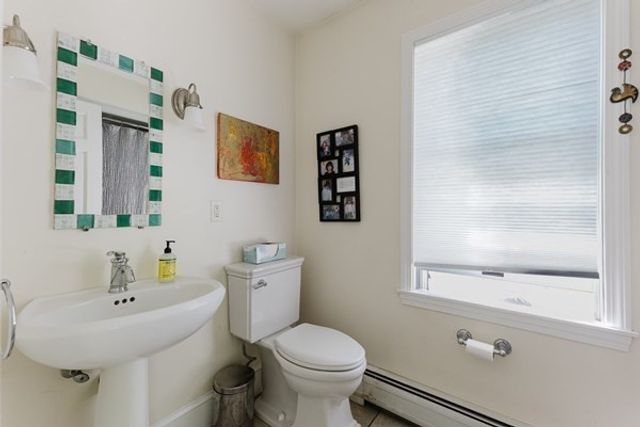 22 Allen St, Marion, MA 02738