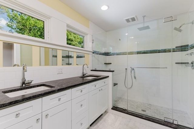 22 Allen St, Marion, MA 02738
