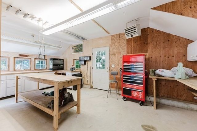 22 Allen St, Marion, MA 02738