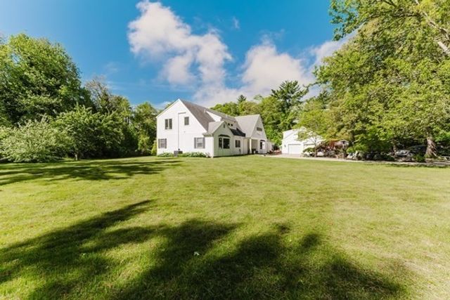 22 Allen St, Marion, MA 02738