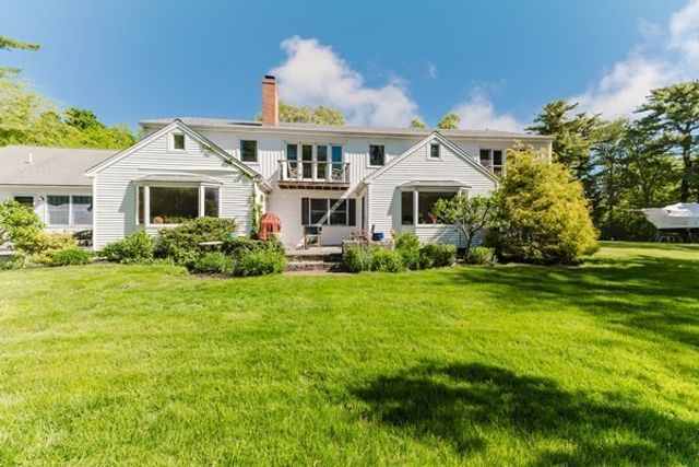22 Allen St, Marion, MA 02738