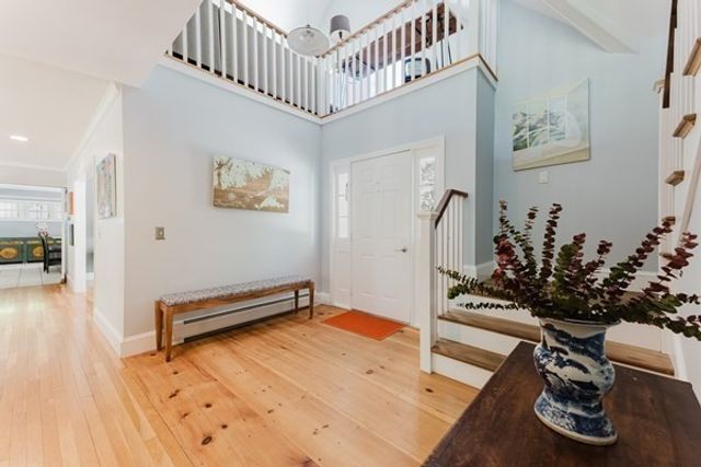 22 Allen St, Marion, MA 02738