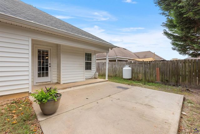 106 Hampstead Court, Warner Robins, GA 31088