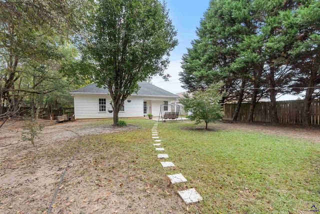 106 Hampstead Court, Warner Robins, GA 31088