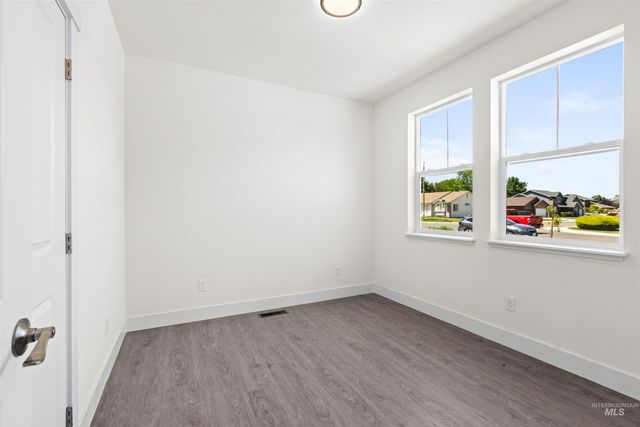 1207 W Blaine Ave, Nampa, ID 83651