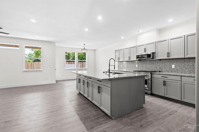 1207 W Blaine Ave, Nampa, ID 83651