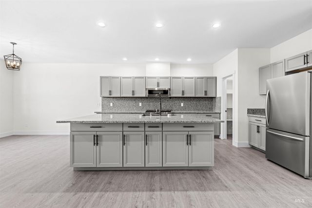 1207 W Blaine Ave, Nampa, ID 83651