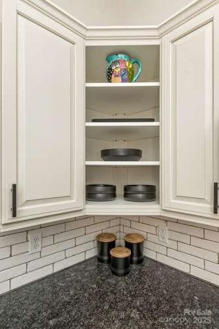 426 Windswept Drive, Asheville, NC 28801