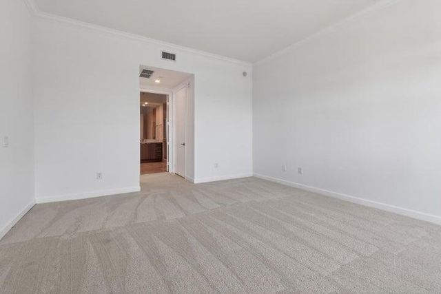 2650 Lake Shore Drive 106, Riviera Beach, FL 33404