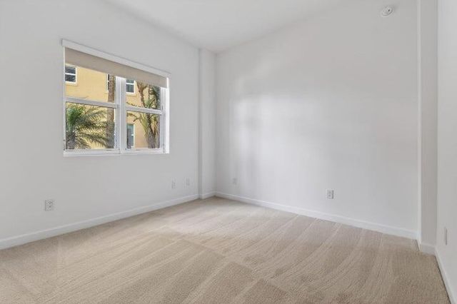 2650 Lake Shore Drive 106, Riviera Beach, FL 33404