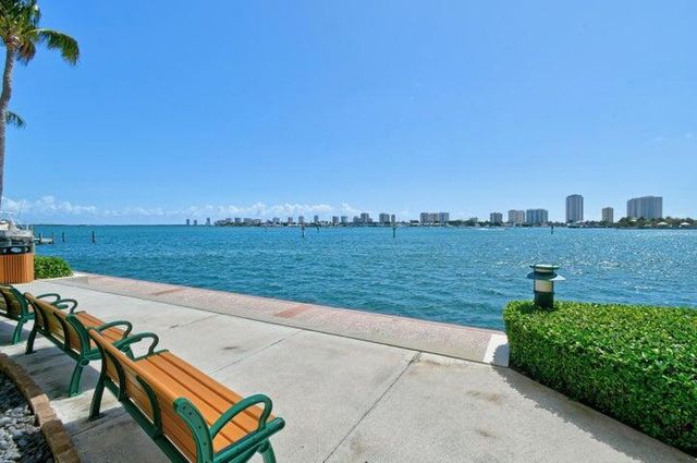 2650 Lake Shore Drive 106, Riviera Beach, FL 33404