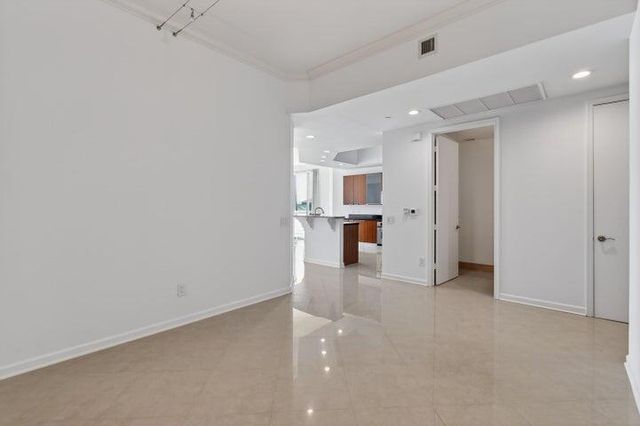 2650 Lake Shore Drive 106, Riviera Beach, FL 33404