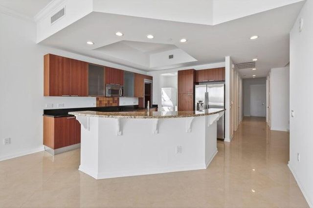 2650 Lake Shore Drive 106, Riviera Beach, FL 33404