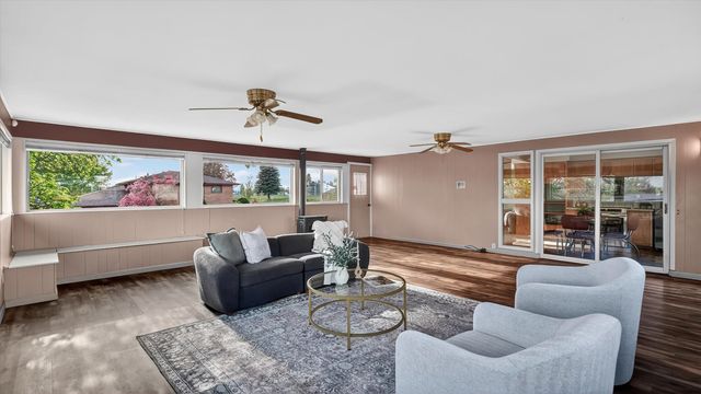 2337 W Longfellow Ave, Spokane, WA 99205