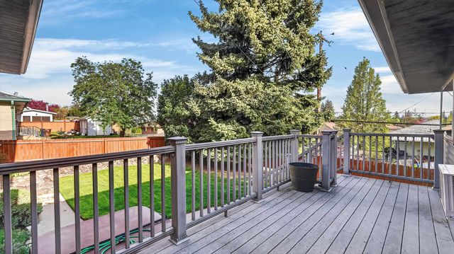 2337 W Longfellow Ave, Spokane, WA 99205