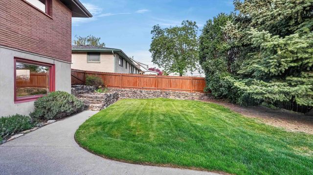 2337 W Longfellow Ave, Spokane, WA 99205