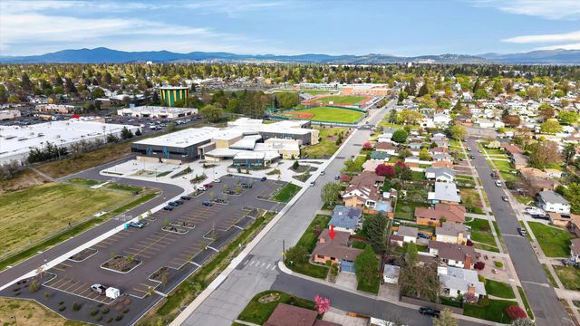 2337 W Longfellow Ave, Spokane, WA 99205