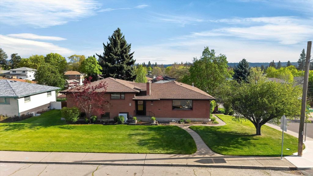 2337 W Longfellow Ave, Spokane, WA 99205