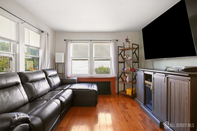 41 Sherman Avenue, Piscataway, NJ 08854