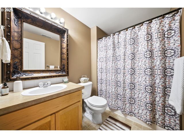 15026 Ne 69TH St, Vancouver, WA 98682