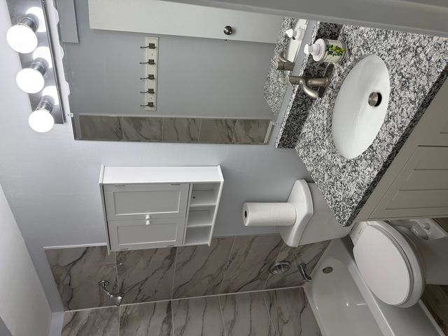 502 E Spruce Drive 2B, Palatine, IL 60074