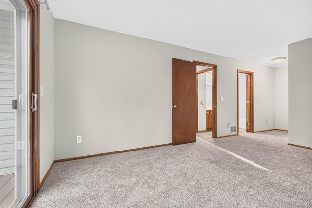 9774 Dorset Lane, Eden Prairie, MN 55347