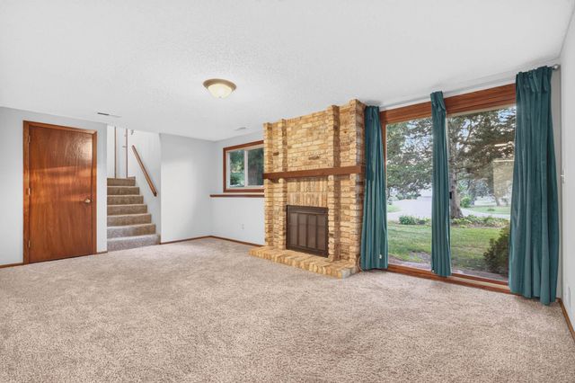 9774 Dorset Lane, Eden Prairie, MN 55347