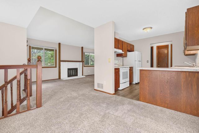 9774 Dorset Lane, Eden Prairie, MN 55347