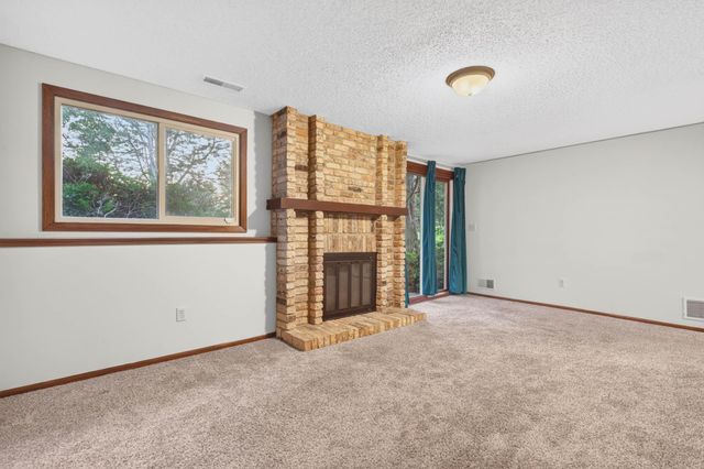 9774 Dorset Lane, Eden Prairie, MN 55347