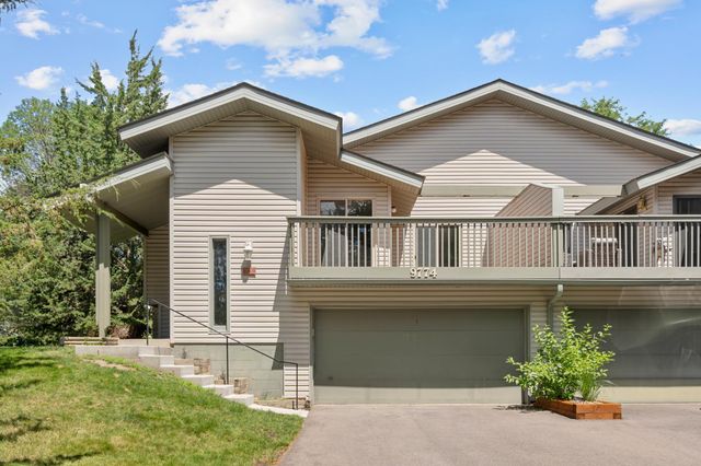 9774 Dorset Lane, Eden Prairie, MN 55347