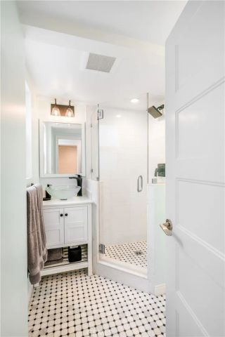 31641 Jewel Avenue, Laguna Beach, CA 92651